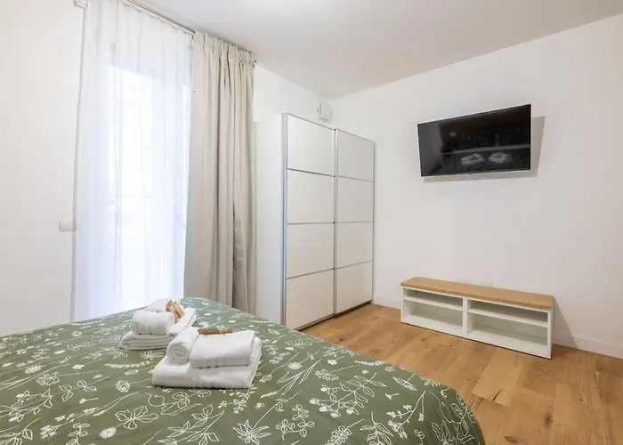 Little House 15 *